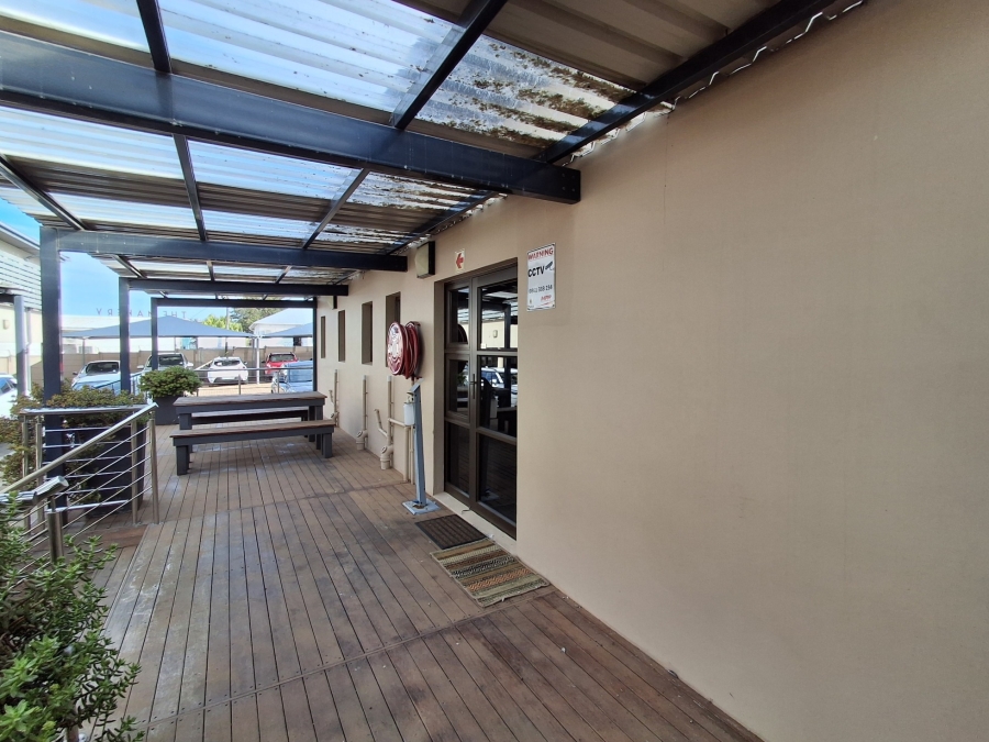 To Let Commercial Property for Rent in Nahoon Eastern Cape